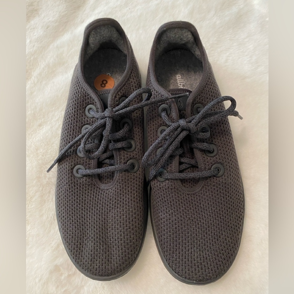 NWOT Men’s 8 Allbirds Tree Runner Never worn